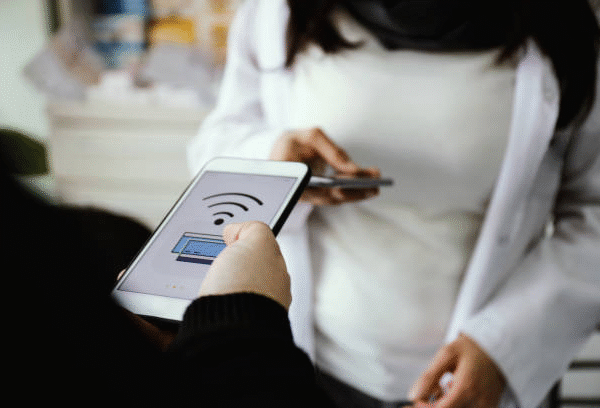 Reducing Human Error in Smartphone Evaluation with Intelligent Software